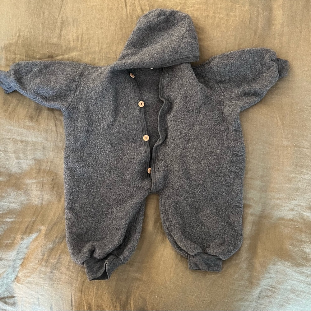 Grey 100% wool fleece suit 6-12m